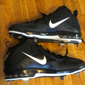 Nike MVP Elite Cleats